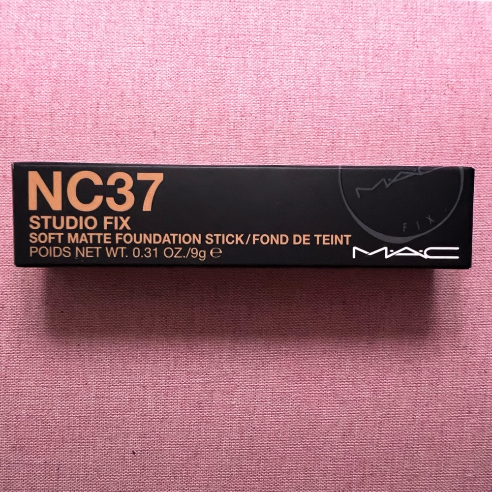 M.A.C Studio fix matte foundation stick